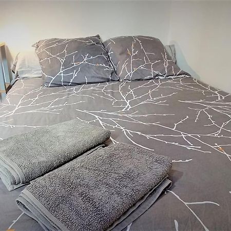 Appartement Au Calme Avec Wifi 里摩日 外观 照片