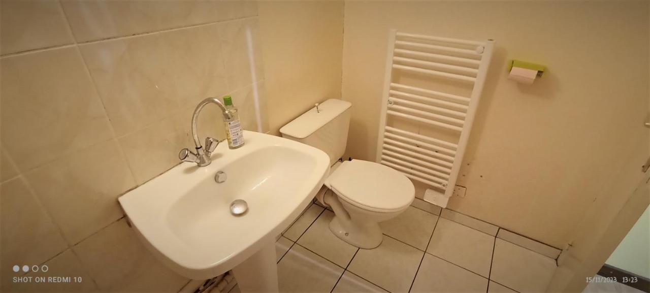 Appartement Au Calme Avec Wifi 里摩日 外观 照片